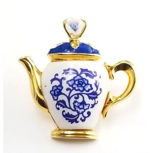 VTG Floral Teapot Blue & White Porcelain Flowers Leaves Gold Tone Pin Avon